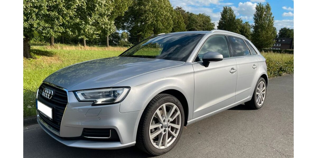 Audi A3 41.400 km 17.990 &euro; Düsseldorf 40489