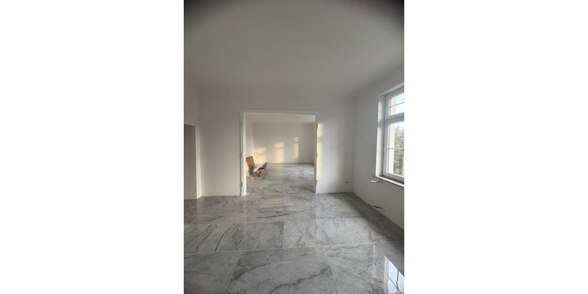 Etagenwohnung Duisburg Hamborn - 4 Zimmer, 118 m&sup2;, 900&euro; | Angebot:25782646