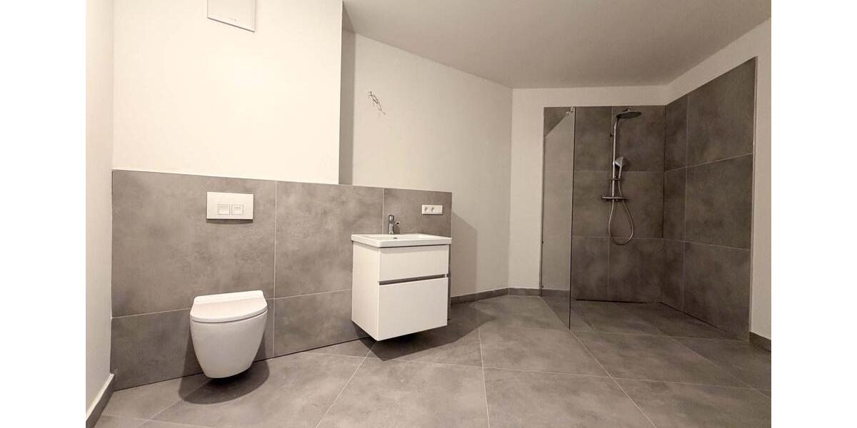 Etagenwohnung Düsseldorf Pempelfort - 3 Zimmer, 85 m&sup2;, 1.785&euro; | Angebot:25025276