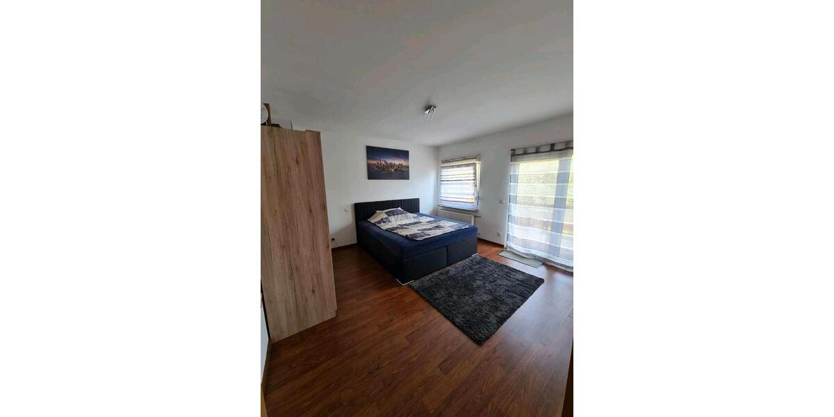 Etagenwohnung Duisburg Huckingen - 2 Zimmer, 65 m&sup2;, 900&euro; | Angebot:25982674