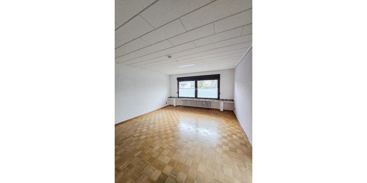 Etagenwohnung Duisburg Hamborn - 2.5 Zimmer, 96 m&sup2;, 780&euro; | Angebot:25918597