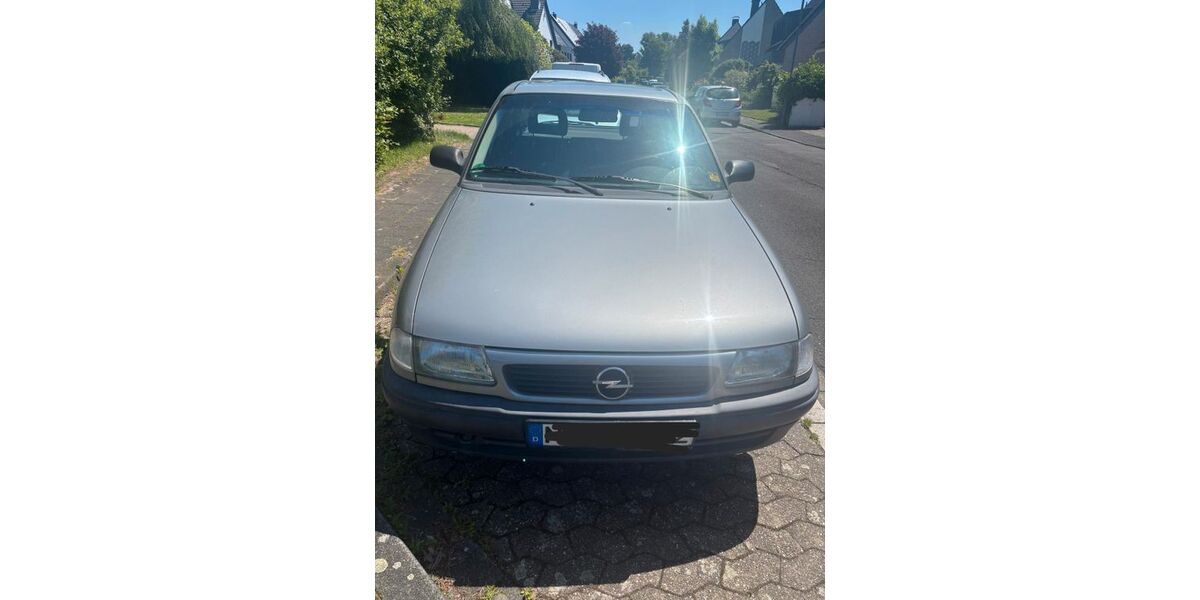 Opel Astra 81.000 km 2.250 &euro; Meerbusch 40670
