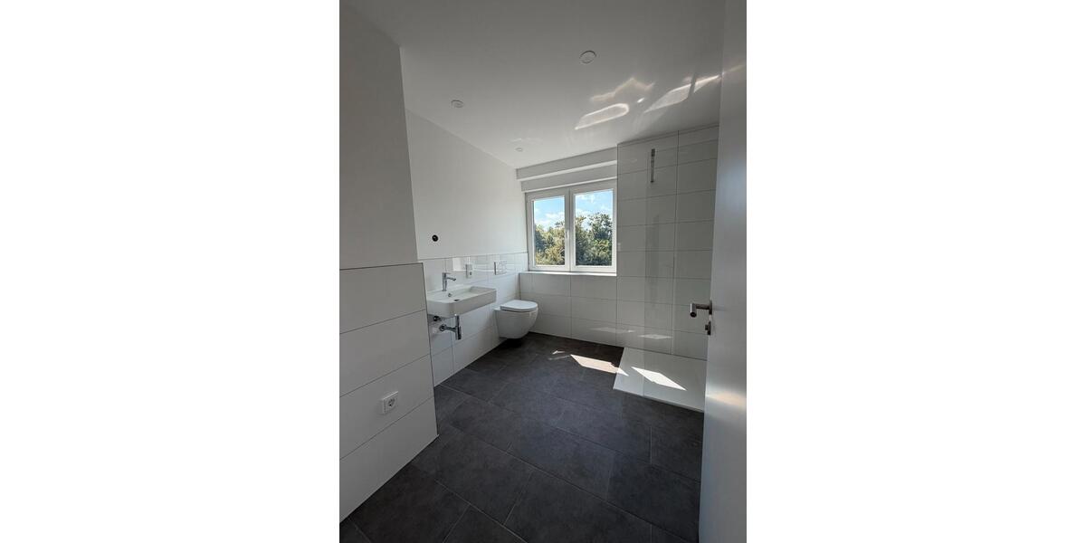 Etagenwohnung Duisburg Rheinhausen - 3 Zimmer, 136 m&sup2;, 1.190&euro; | Angebot:27553924