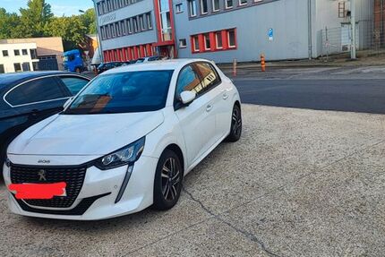 Peugeot 208 39.000 km 15.800 &euro; Mülheim an der Ruhr 45475