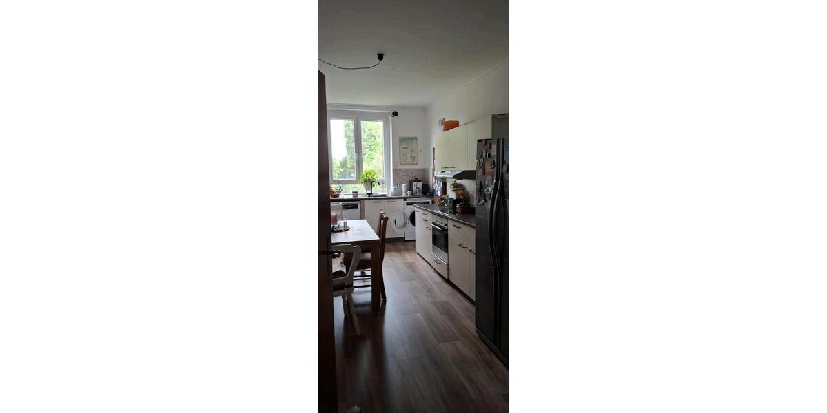 Etagenwohnung Essen Stadtbezirk V - 1 Zimmer, 95 m&sup2;, 930&euro; | Angebot:27545420