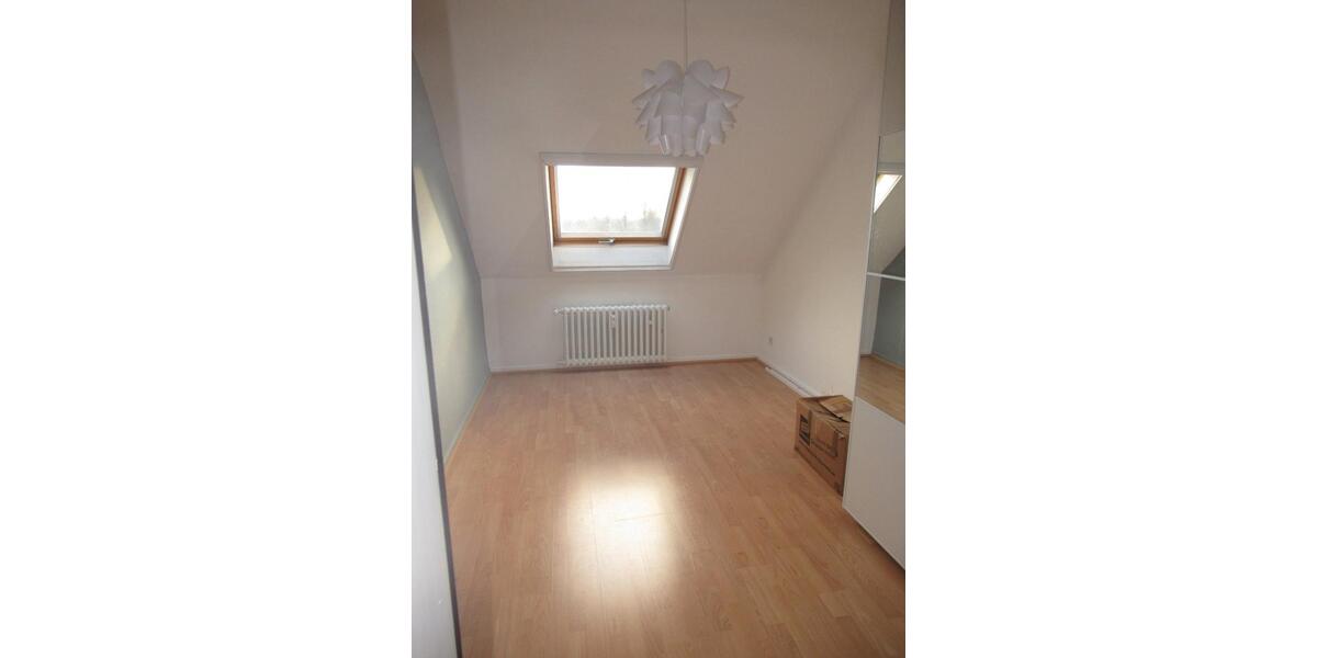 Dachgeschoßwohnung Mönchengladbach Ost - 3 Zimmer, 57 m&sup2;, 520&euro; | Angebot:26024445