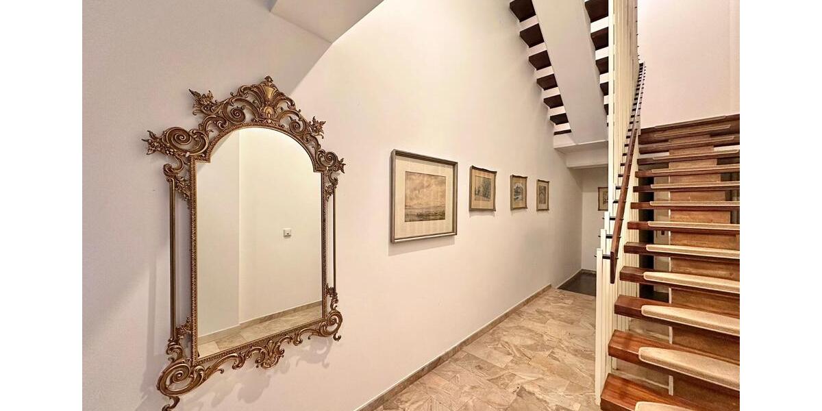 Etagenwohnung Wuppertal Gemarkung Barmen - 5 Zimmer, 230 m&sup2;, 2.600&euro; | Angebot:25656512