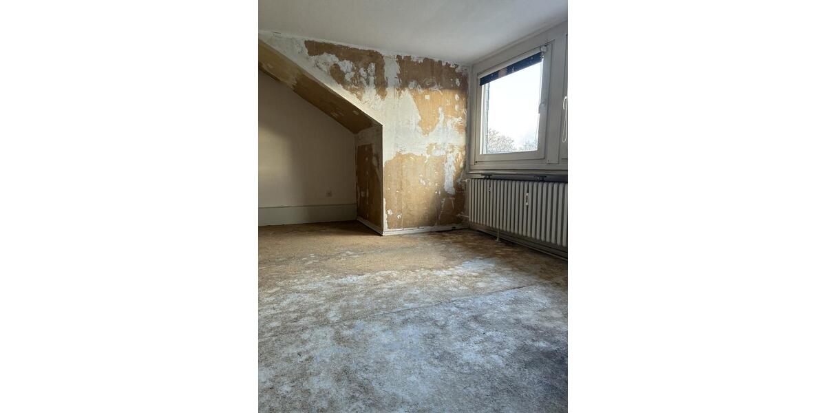 Dachgeschoßwohnung Duisburg Hochheide - 1.5 Zimmer, 29 m&sup2;, 218&euro; | Angebot:25175713