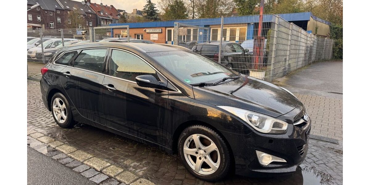Hyundai i40 162.000 km 6.199 &euro; Gelsenkirchen 45879