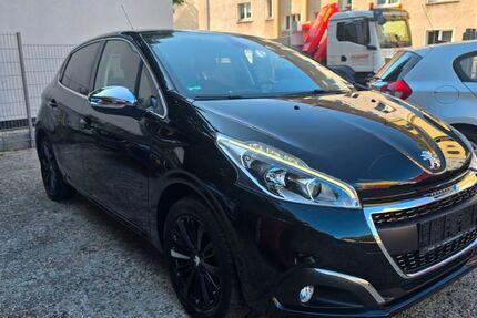 Peugeot 208 129.000 km 5.000 &euro; Essen 45144