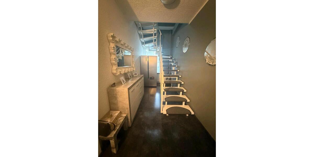 Mehrfamilienhaus, Wohnhaus Duisburg Hamborn - 10 Zimmer, 245 m&sup2;, 370.000&euro; | Angebot:25625233