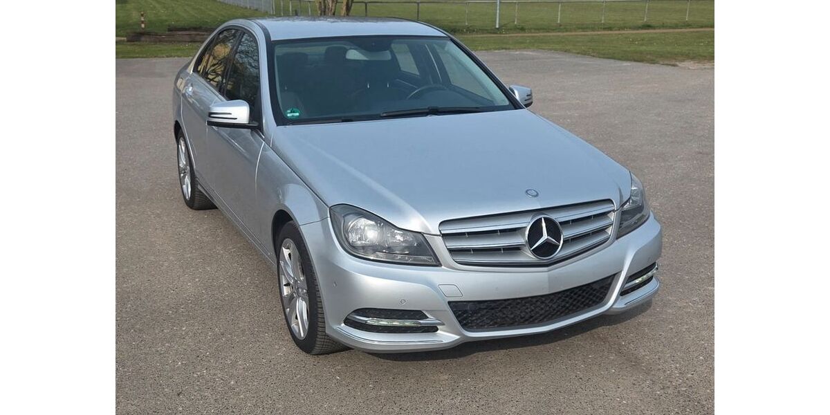 Mercedes-Benz C 180 57.000 km 13.990 &euro; Neuss 41472