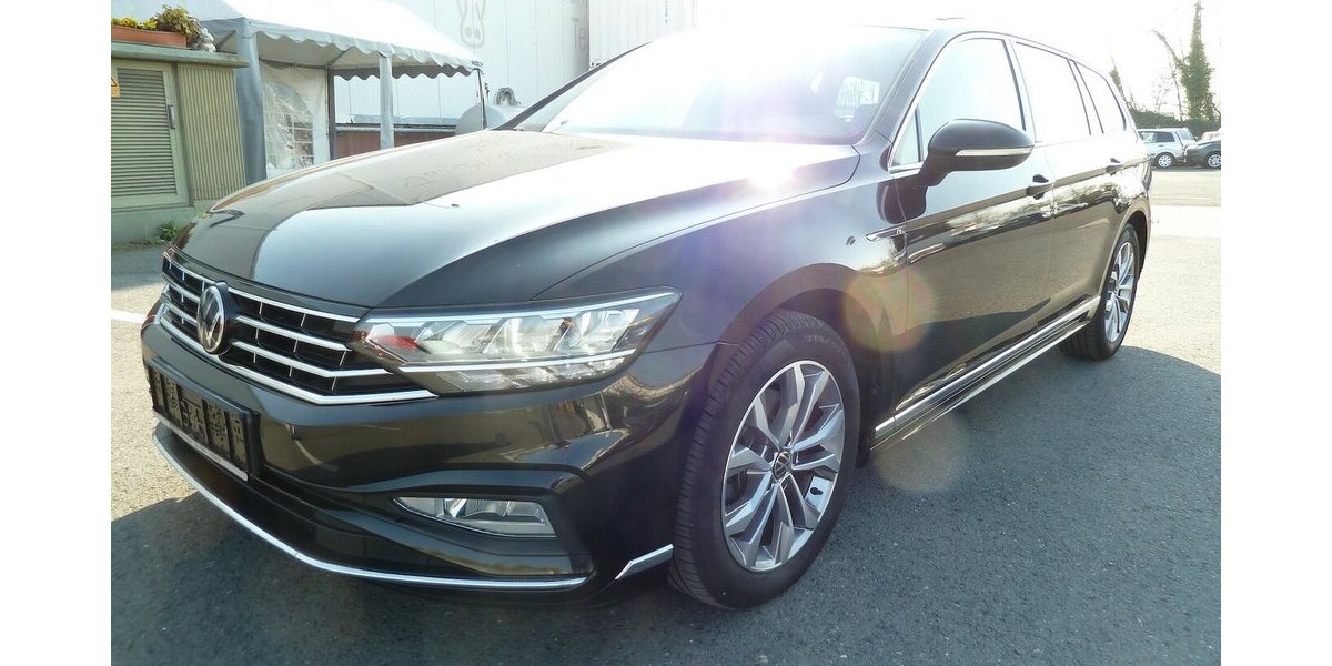 VW Passat Variant R-Line 2.0 TDI DSG Leder Navi LED 135.000 km 21.900 &euro; Ratingen 40885