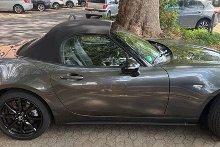 Mazda MX-5 85.729 km 21.900 &euro; Düsseldorf 40237