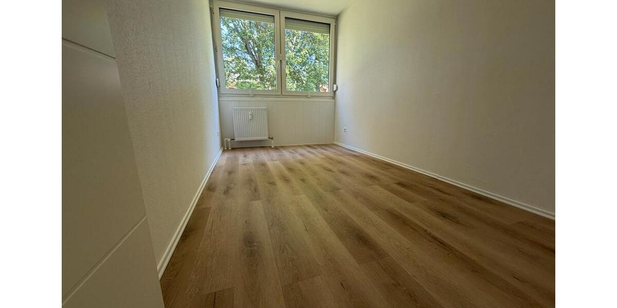 Erdgeschoßwohnung Dormagen - 4 Zimmer, 80 m&sup2;, 245.000&euro; | Angebot:27499353