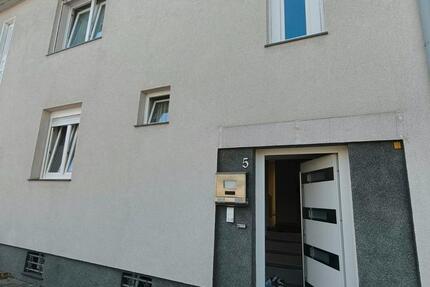 Haus Duisburg Mittelmeiderich - 4 Zimmer, 150 m&sup2;, 400.000&euro; | Angebot:27502880