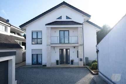 Haus Solingen / Auf der Höhe Auf der Höhe - 7 Zimmer, 275 m&sup2;, 959.000&euro; | Angebot:25415076