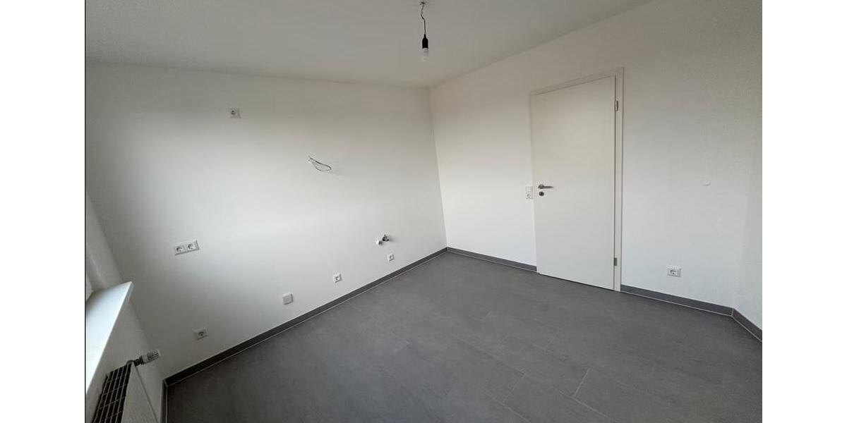 Dachgeschoßwohnung Düsseldorf Stadtbezirk 8 - 2 Zimmer, 67 m&sup2;, 995&euro; | Angebot:25860108