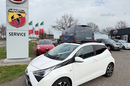 Toyota Aygo (X) 39.200 km 11.590 &euro; Grevenbroich 41515