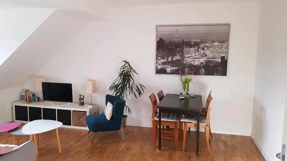 Dachgeschoßwohnung Düsseldorf Stadtbezirk 3 - 3 Zimmer, 69 m&sup2;, 299.000&euro; | Angebot:26086101