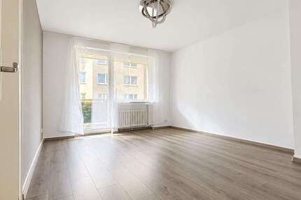 Wohnung Krefeld Cracau - 3 Zimmer, 80 m&sup2;, 650&euro; | Angebot:27516871