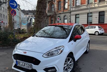 Ford Fiesta 134.000 km 8.350 &euro; Düsseldorf 40477