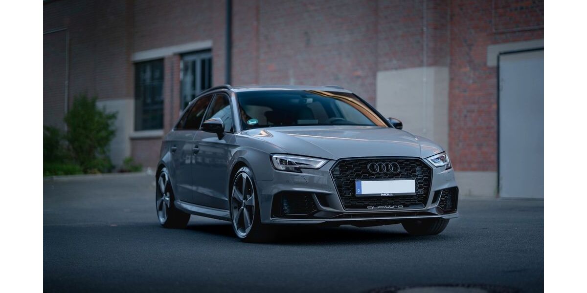 Audi RS3 59.670 km 42.000 &euro; Düsseldorf 40549