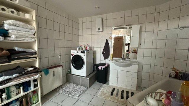 Dachgeschoßwohnung Duisburg Duisburg-Mitte - 5 Zimmer, 140 m&sup2;, 1.500&euro; | Angebot:26421993