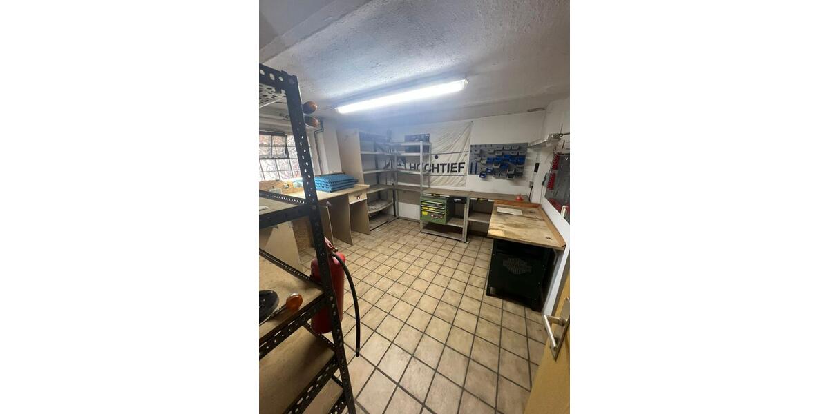 Einfamilienhaus Duisburg Mittelmeiderich - 3.5 Zimmer, 192 m&sup2;, 325.000&euro; | Angebot:27200480