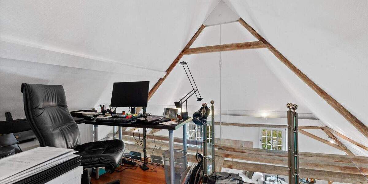 Etagenwohnung Düsseldorf Urdenbach - 5 Zimmer, 210 m&sup2;, 850.000&euro; | Angebot:25865301