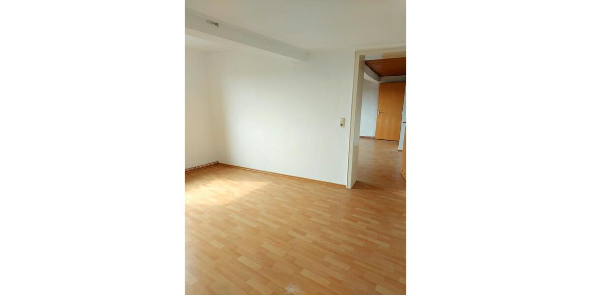 Dachgeschoßwohnung Duisburg Mittelmeiderich - 4.5 Zimmer, 115 m&sup2;, 860&euro; | Angebot:27535497