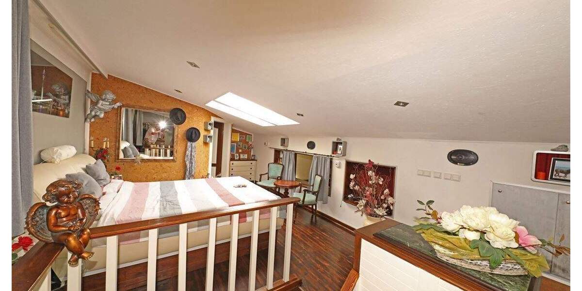 Reihenmittelhaus Düsseldorf Lierenfeld - 3 Zimmer, 130 m&sup2;, 425.000&euro; | Angebot:25695118