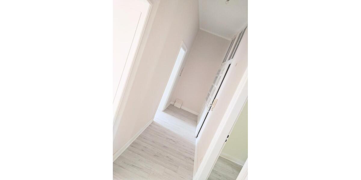 Etagenwohnung Duisburg Rheinhausen - 4 Zimmer, 128 m&sup2;, 1.090&euro; | Angebot:27553710