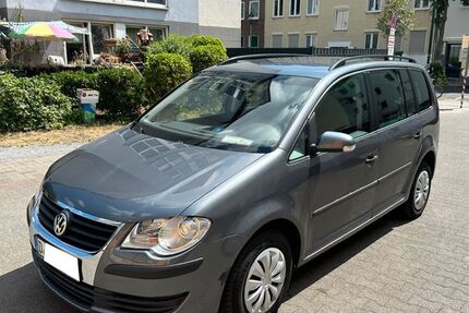 VW Touran 375.000 km 1.600 &euro; Kaarst 41564