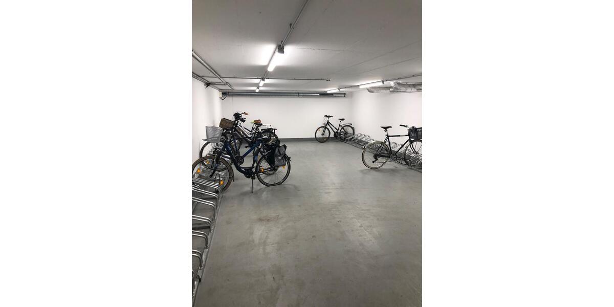 Etagenwohnung Düsseldorf Stadtbezirk 3 - 1 Zimmer, 36 m&sup2;, 1.200&euro; | Angebot:27544556