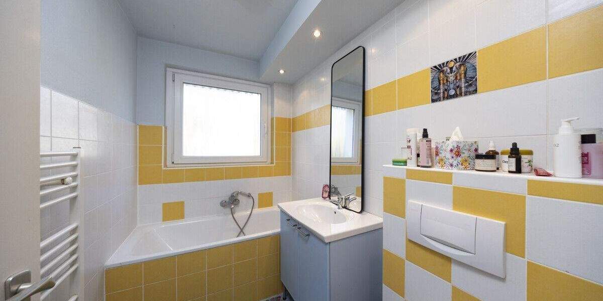 Etagenwohnung Meerbusch / Büderich Büderich - 5 Zimmer, 104 m&sup2;, 375.000&euro; | Angebot:25708244