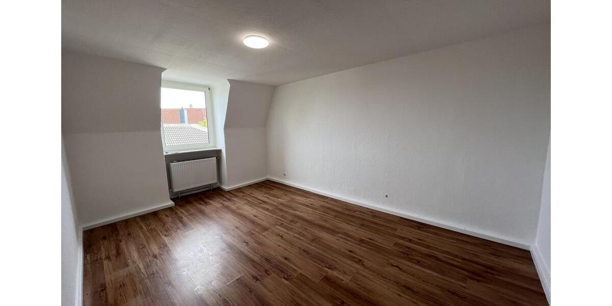 Dachgeschoßwohnung Hattingen - 2.5 Zimmer, 63 m&sup2;, 580&euro; | Angebot:25614451