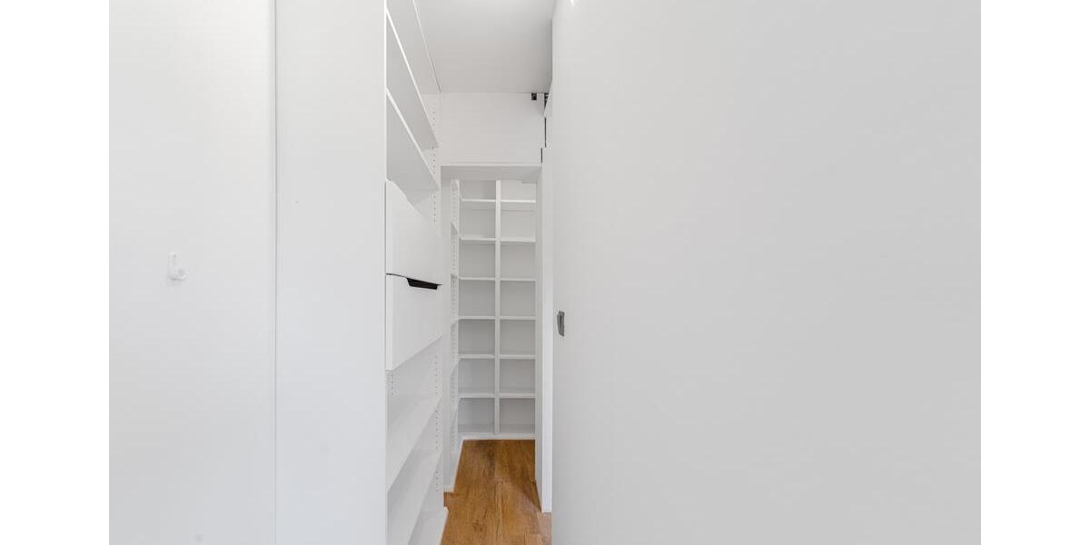 Dachgeschoßwohnung Düsseldorf Derendorf - 2 Zimmer, 95 m&sup2;, 1.615&euro; | Angebot:25790793