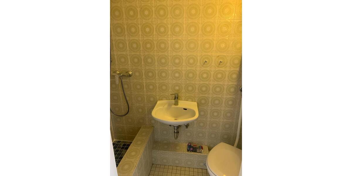 Etagenwohnung Wuppertal Arrenberg - 1 Zimmer, 25 m&sup2;, 250&euro; | Angebot:25391582