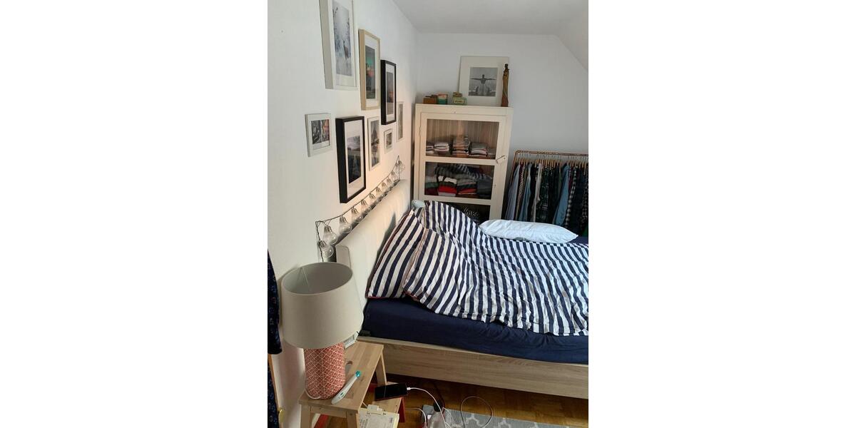 Dachgeschoßwohnung Essen Stadtbezirk V - 2.5 Zimmer, 46 m&sup2;, 460&euro; | Angebot:26444545
