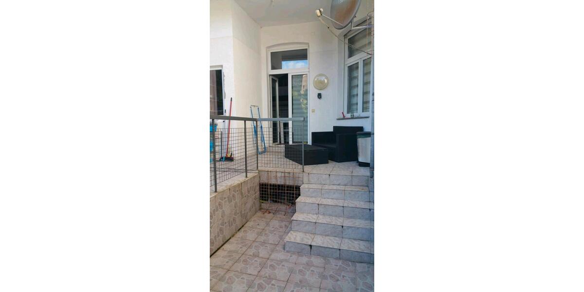 Erdgeschoßwohnung Duisburg Ruhrort - 3 Zimmer, 82 m&sup2;, 1.350&euro; | Angebot:25882609