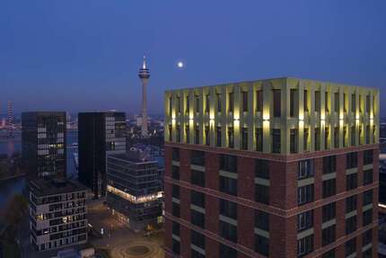 Wohnung Düsseldorf Hafen - 3 Zimmer, 72 m&sup2;, 3.000&euro; | Angebot:25444177