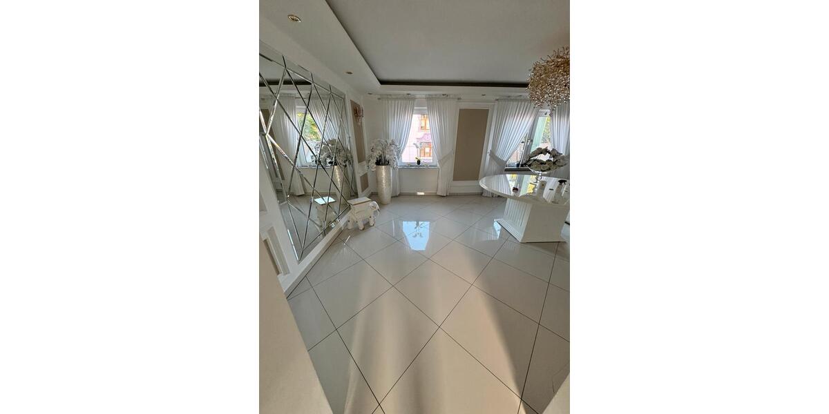 Etagenwohnung Duisburg Mittelmeiderich - 6 Zimmer, 169 m&sup2;, 253.000&euro; | Angebot:26929867