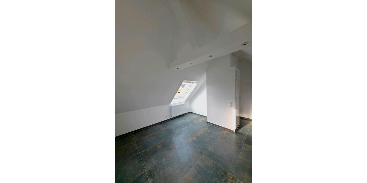 Dachgeschoßwohnung Kaarst - 1 Zimmer, 45 m&sup2;, 750&euro; | Angebot:27547044