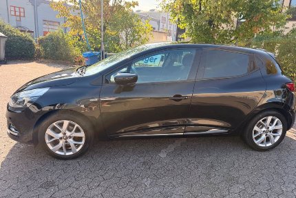 Renault Clio 87.000 km 7.800 &euro; Oberhausen 46047