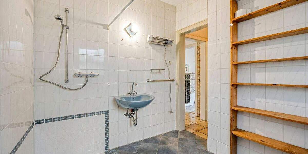 Doppelhaushälfte Düsseldorf Urdenbach - 8 Zimmer, 127 m&sup2;, 399.000&euro; | Angebot:25744500