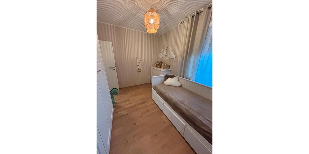 Dachgeschoßwohnung Essen Stadtbezirk VI - 3 Zimmer, 70 m&sup2;, 120.000&euro; | Angebot:27196436
