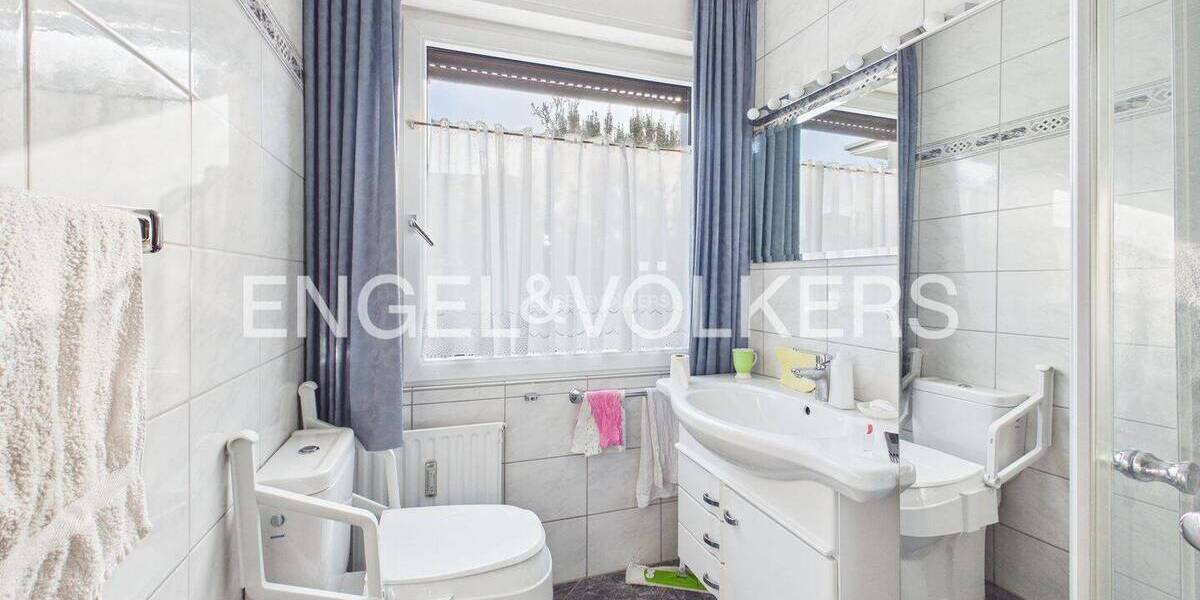 Doppelhaushälfte Willich Schiefbahn - 7 Zimmer, 193 m&sup2;, 375.000&euro; | Angebot:26247754