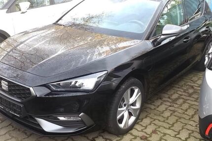 Seat Leon 28.000 km 24.999 &euro; Essen 45356