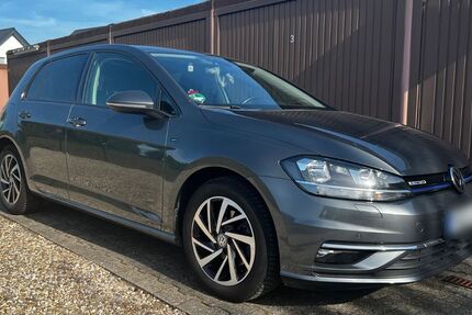 VW Golf 88.234 km 16.900 &euro; Düsseldorf 40227